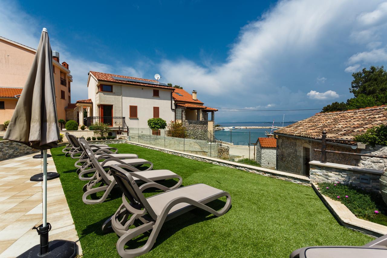 Villa Aria Malinska Buitenkant foto
