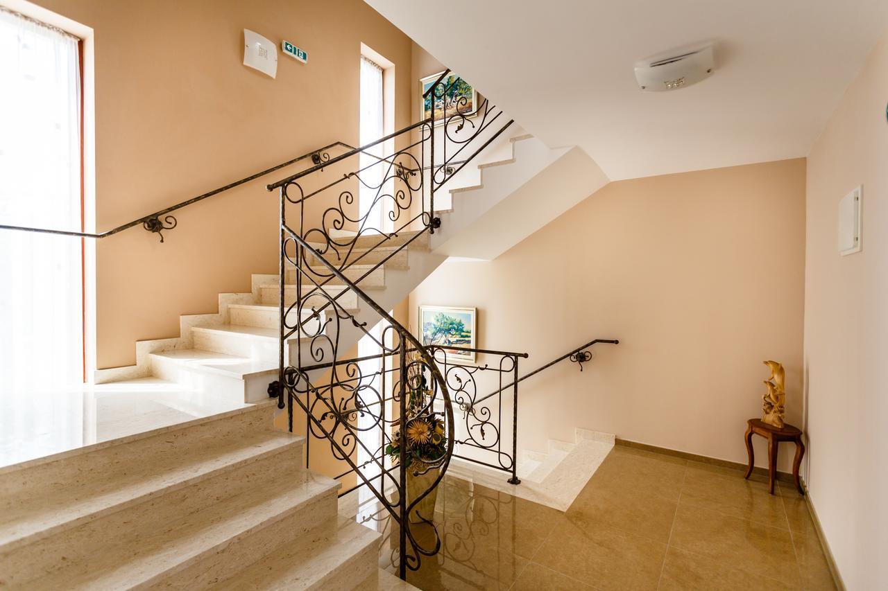 Villa Aria Malinska Buitenkant foto